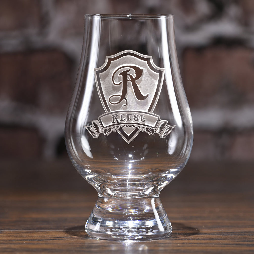 Personalized Glencairn Whisky Glass – Deep Sand-Carved Crystal