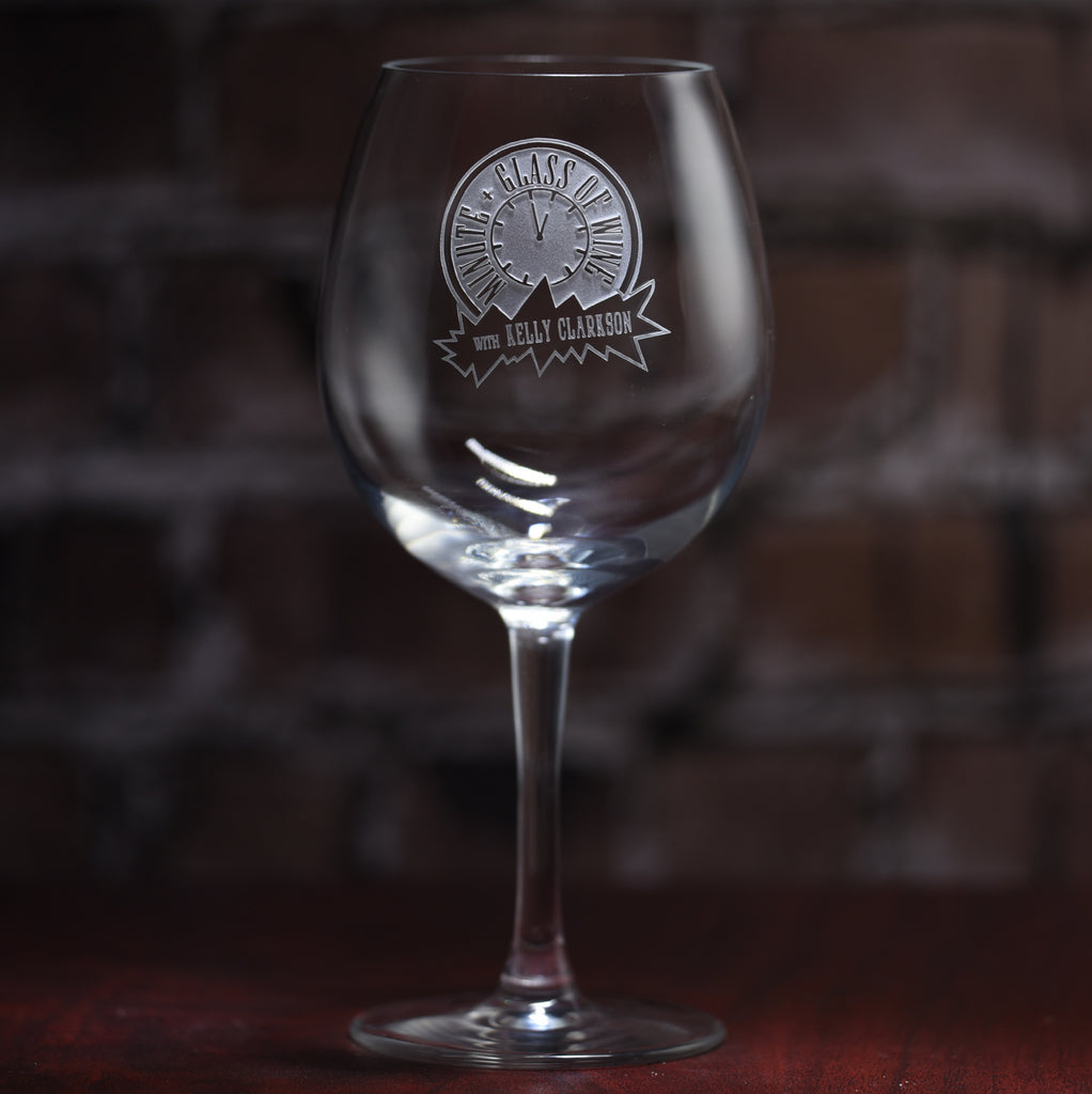 Kelly Clarkson Wine Glass Gift Featured on Her Tour