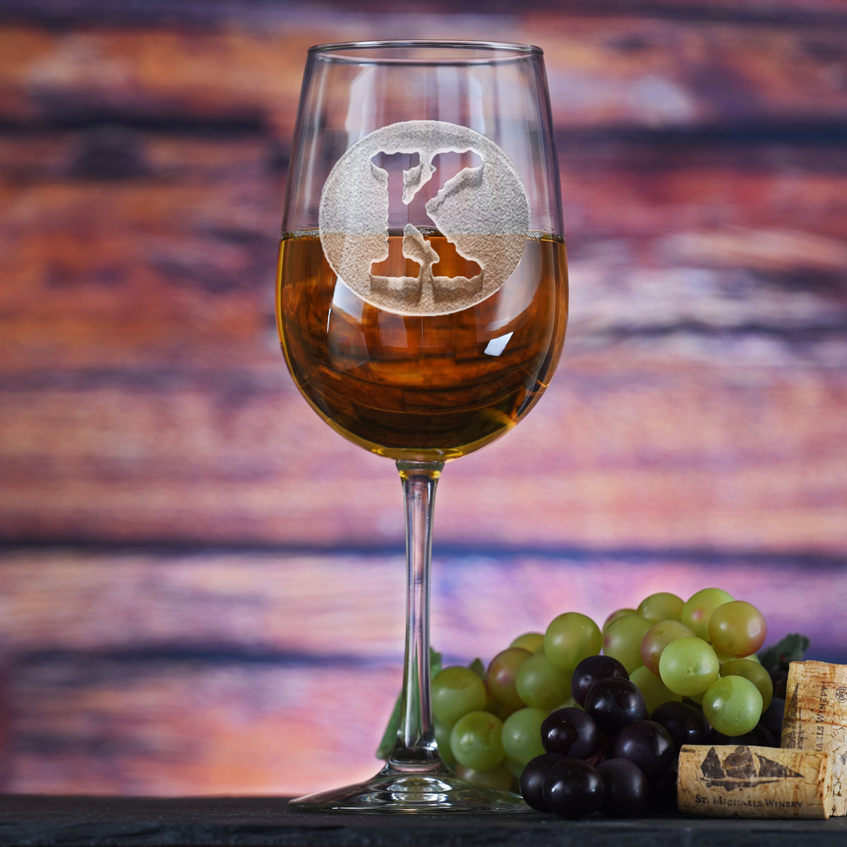 Initial in Circle, Engraved Wine Glass